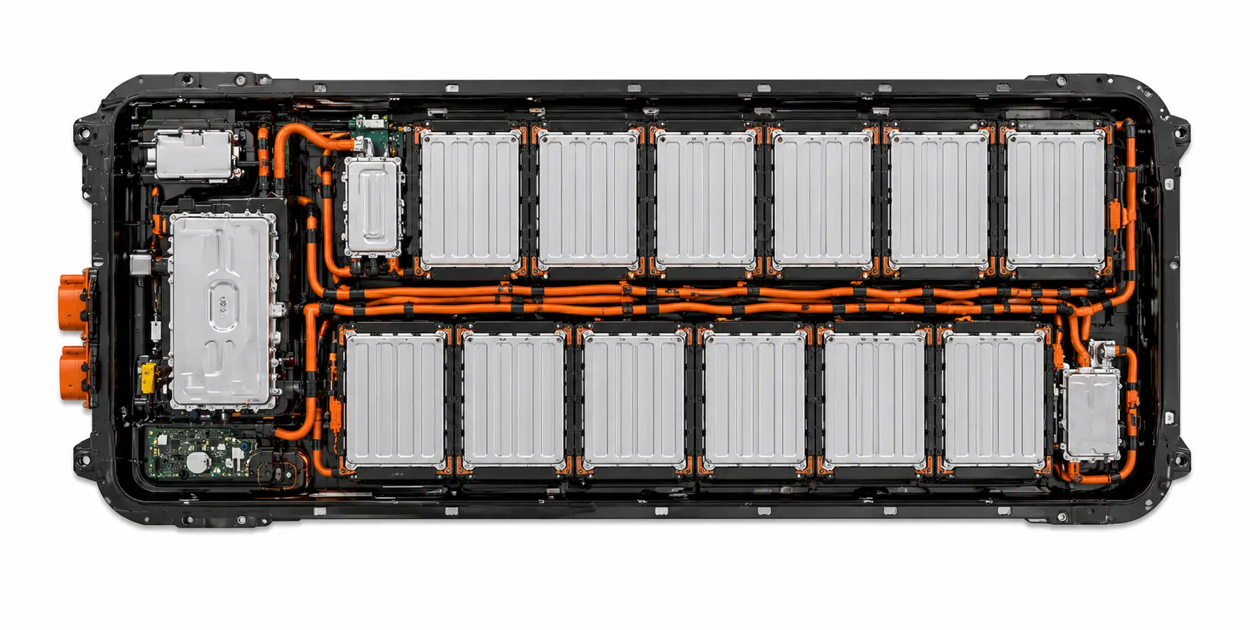 Draufsicht auf ein E-Auto-Batteriepack mit orangefarbenen Hochvoltverbindungen